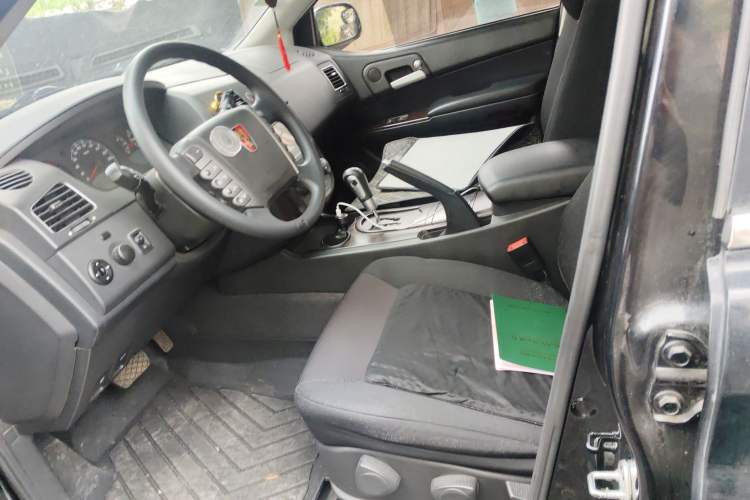 Used Roewe W5 2014 1.8T 2WD Automatic Tharu Special Edition Left Front Seat