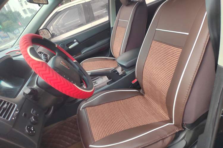 Used Roewe W5 2014 1.8T 2WD Automatic Tharu Special Edition Left Front Seat