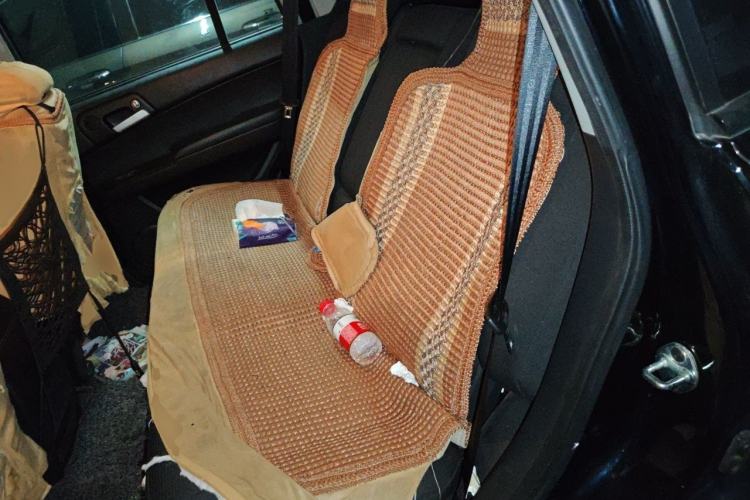 Used Roewe W5 2014 1.8T 2WD Automatic Tharu Special Edition Left Rear Seat