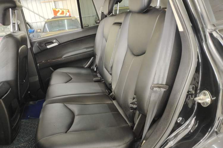Used Roewe W5 2014 1.8T 2WD Automatic Tharu Special Edition Left Rear Seat