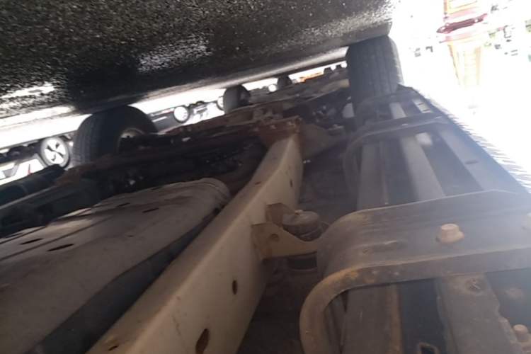 Used Roewe W5 2014 1.8T 2WD Automatic Tharu Special Edition Left Side Sill