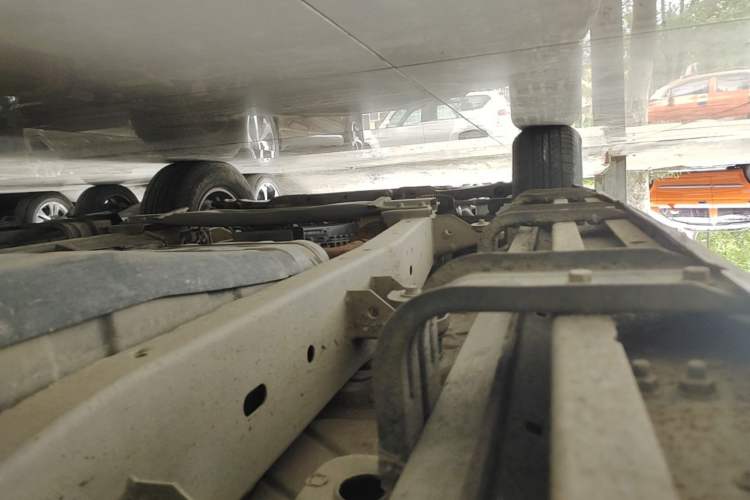 Used Roewe W5 2014 1.8T 2WD Automatic Tharu Special Edition Left Side Sill