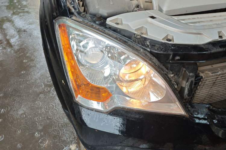 Used Roewe W5 2014 1.8T 4WD Automatic Haoyu Special Edition Right Front Headlight