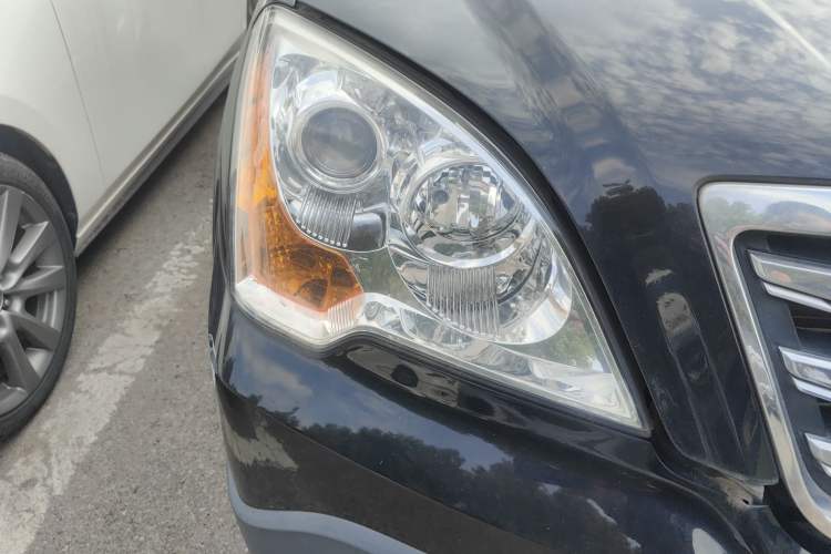 Used Roewe W5 2014 1.8T 2WD Automatic Tharu Special Edition Right Front Headlight