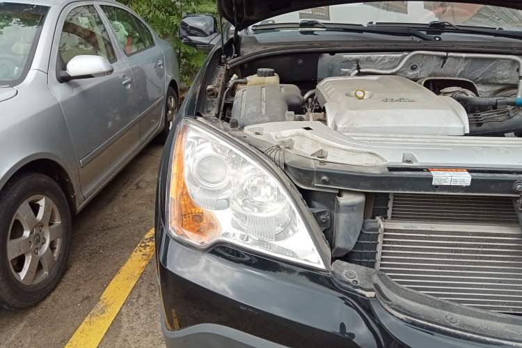 Used Roewe W5 2014 1.8T 2WD Automatic Tharu Special Edition Right Front Headlight