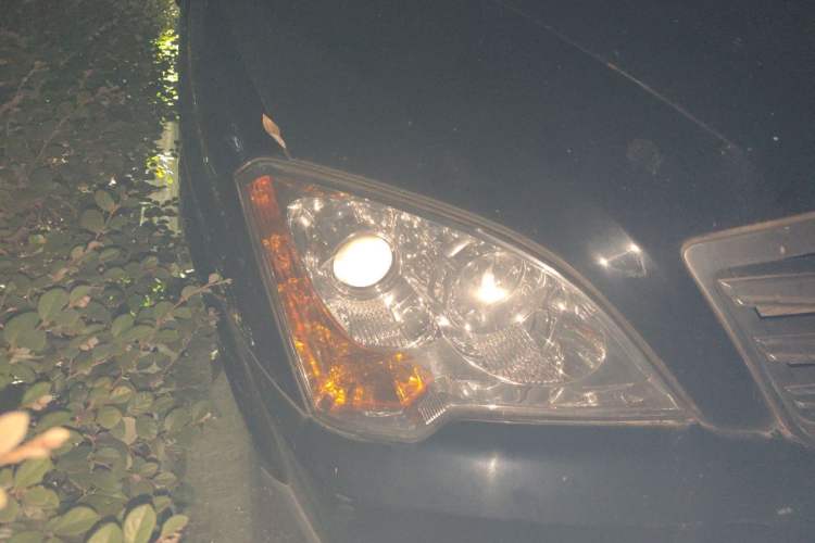 Used Roewe W5 2014 1.8T 2WD Automatic Tharu Special Edition Right Front Headlight