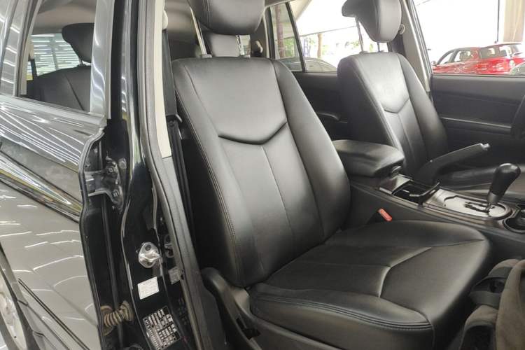 Used Roewe W5 2014 1.8T 2WD Automatic Tharu Special Edition Right Front Seat