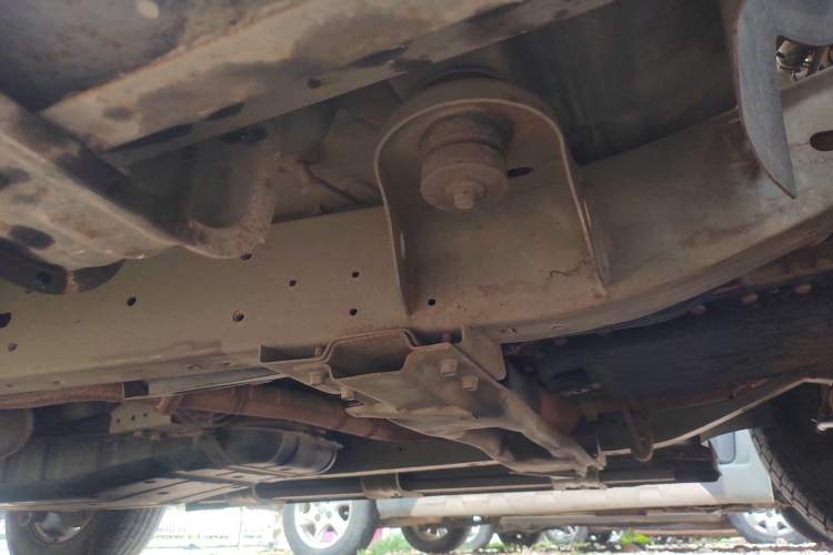 Used Roewe W5 2014 1.8T 2WD Automatic Tharu Special Edition Right Side Sill