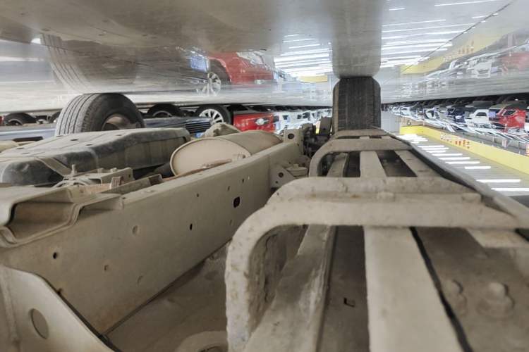 Used Roewe W5 2014 1.8T 2WD Automatic Tharu Special Edition Right Side Sill