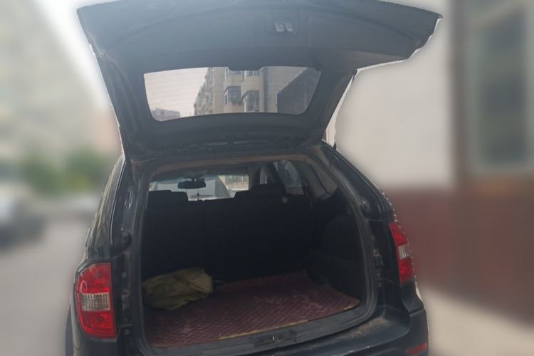 Used Roewe W5 2014 1.8T 2WD Manual Chiyu Special Edition Trunk