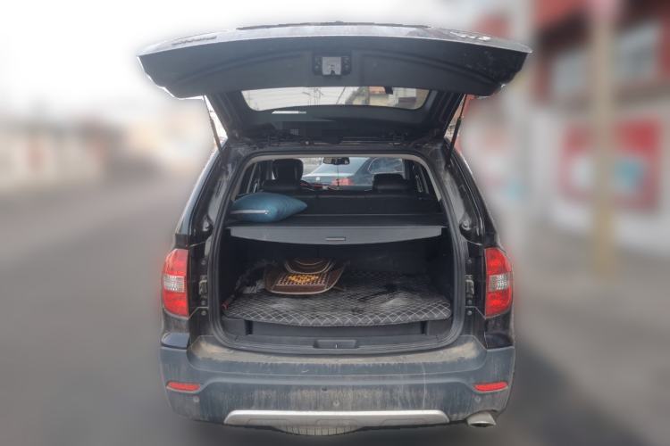 Used Roewe W5 2014 1.8T 4WD Automatic Haoyu Special Edition Trunk