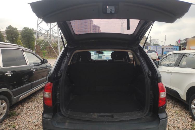 Used Roewe W5 2014 1.8T 2WD Automatic Tharu Special Edition Trunk