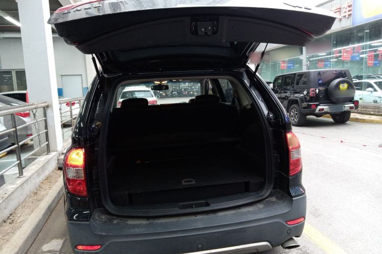 Used Roewe W5 2014 1.8T 4WD Automatic Haoyu Special Edition Trunk