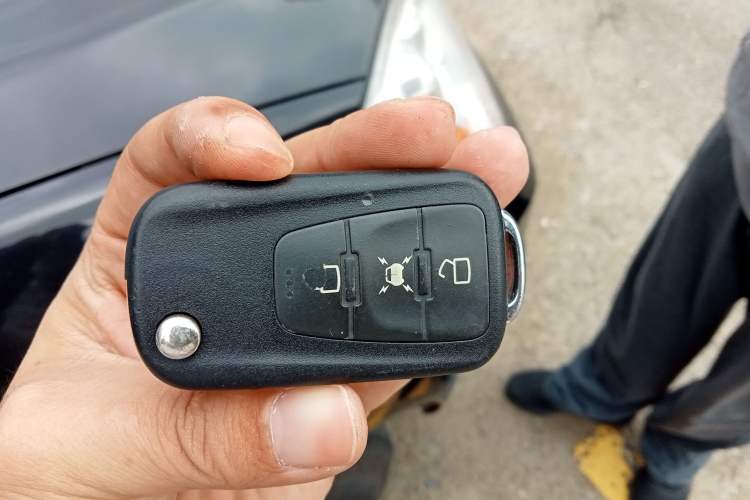Used Roewe W5 2014 1.8T 2WD Automatic Tharu Special Edition Vehicle Key