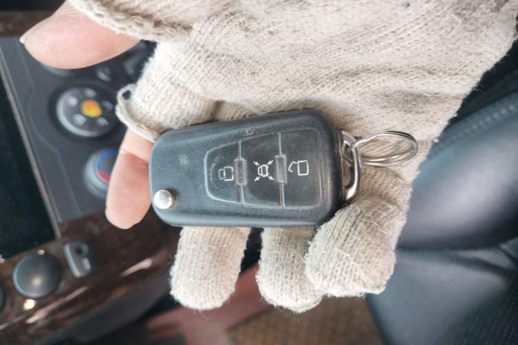 Used Roewe W5 2014 1.8T 2WD Automatic Tharu Special Edition Vehicle Key