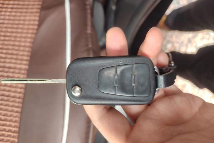 Used Roewe W5 2014 1.8T 2WD Automatic Tharu Special Edition Vehicle Key