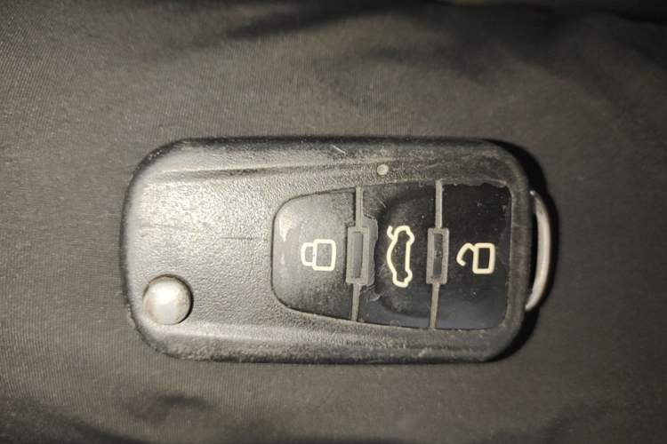 Used Roewe W5 2014 1.8T 2WD Automatic Tharu Special Edition Vehicle Key