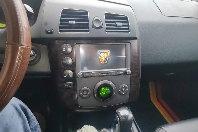 Used Roewe W5 2014 1.8T 4WD Automatic Haoyu Special Edition Audio And AC Panel