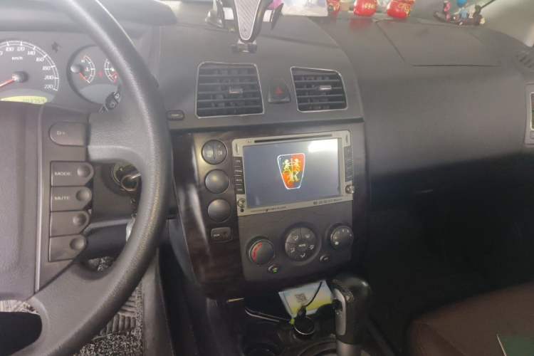 Used Roewe W5 2014 1.8T 2WD Automatic Tharu Special Edition Audio And AC Panel