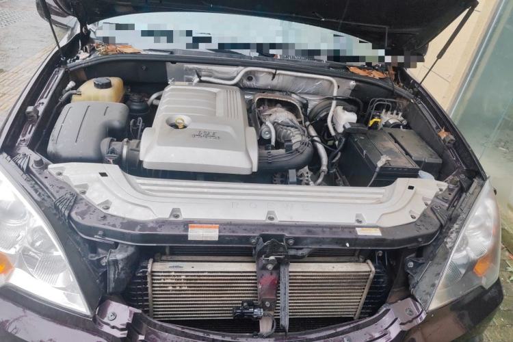 Used Roewe W5 2014 1.8T 4WD Automatic Haoyu Special Edition Engine Bay
