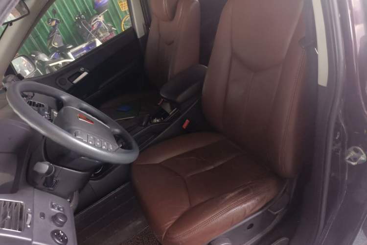 Used Roewe W5 2014 1.8T 2WD Automatic Tharu Special Edition Left Front Seat