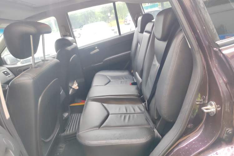 Used Roewe W5 2014 1.8T 4WD Automatic Haoyu Special Edition Left Rear Seat