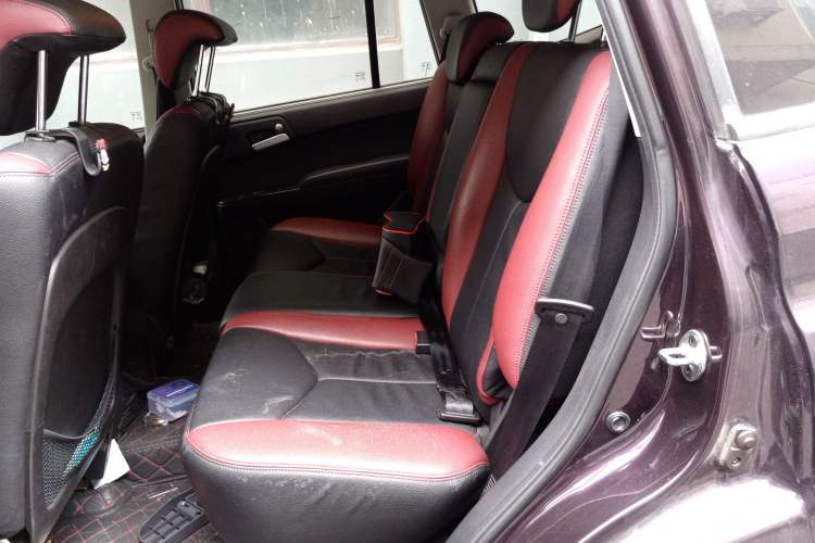 Used Roewe W5 2014 1.8T 2WD Automatic Tharu Special Edition Left Rear Seat