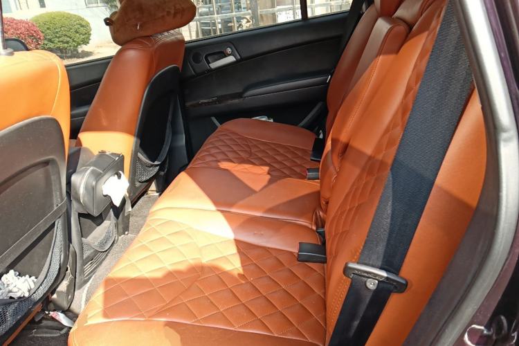 Used Roewe W5 2014 1.8T 2WD Automatic Tharu Special Edition Left Rear Seat