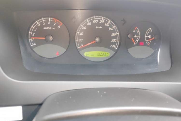 Used Roewe W5 2014 1.8T 4WD Automatic Haoyu Special Edition Odometer Close Up