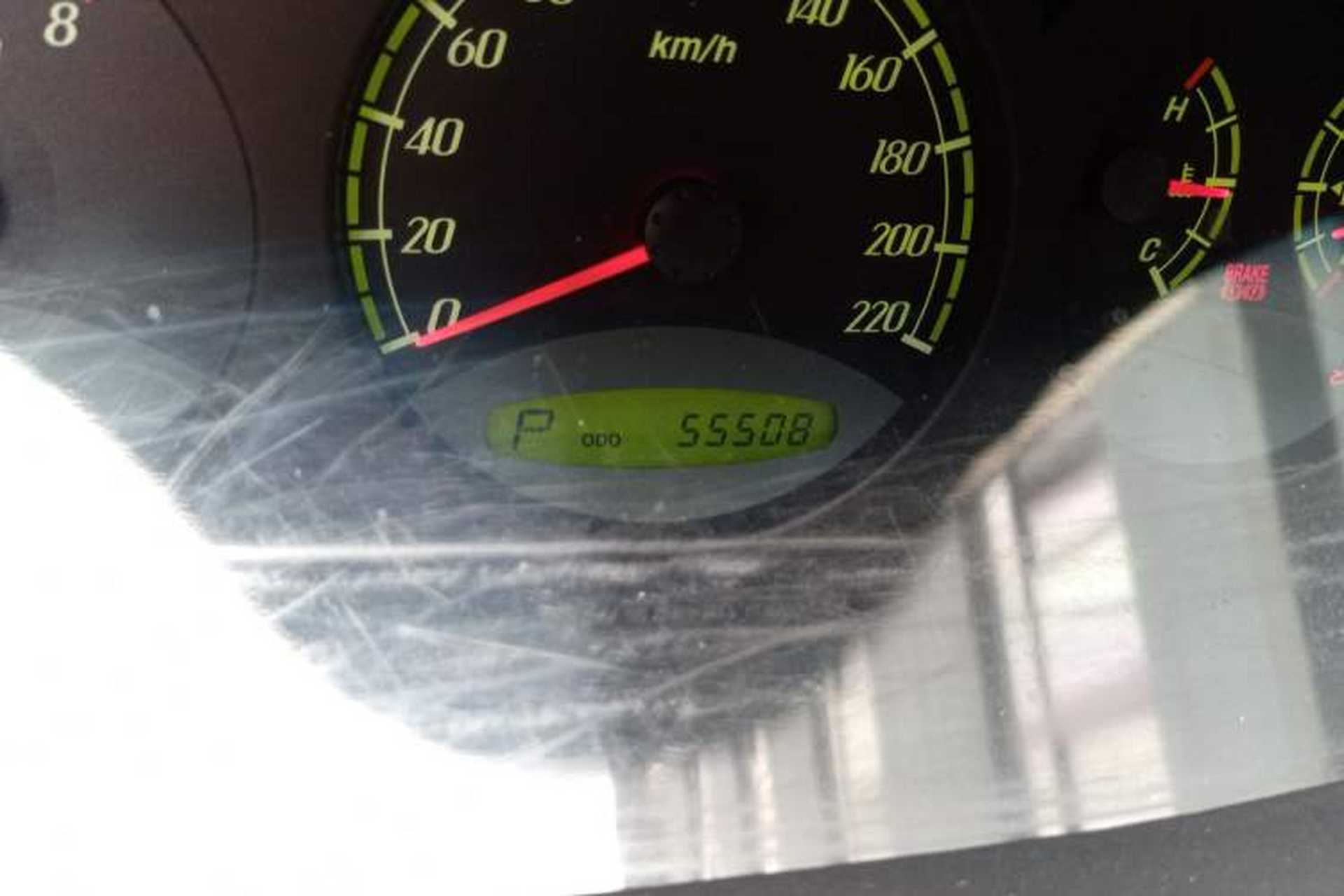 Used Roewe W5 2014 1.8T 2WD Automatic Tharu Special Edition Odometer Close Up