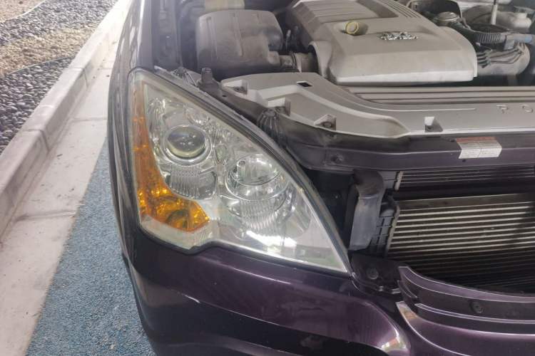 Used Roewe W5 2014 1.8T 2WD Automatic Tharu Special Edition Right Front Headlight