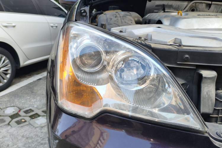 Used Roewe W5 2014 1.8T 2WD Automatic Tharu Special Edition Right Front Headlight
