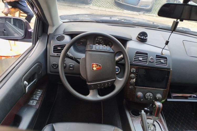 Used Roewe W5 2014 1.8T 2WD Automatic Tharu Special Edition Steering Wheel