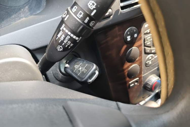 Used Roewe W5 2014 1.8T 2WD Automatic Tharu Special Edition Vehicle Key