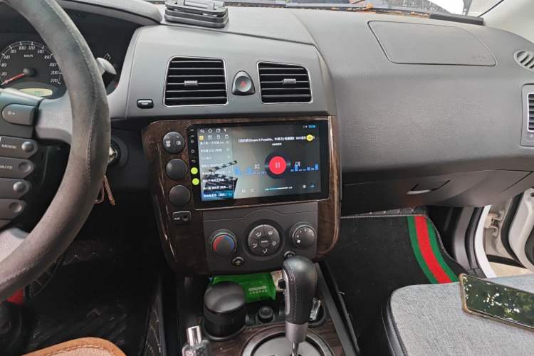 Used Roewe W5 2014 1.8T 2WD Automatic Tharu Special Edition Audio And AC Panel