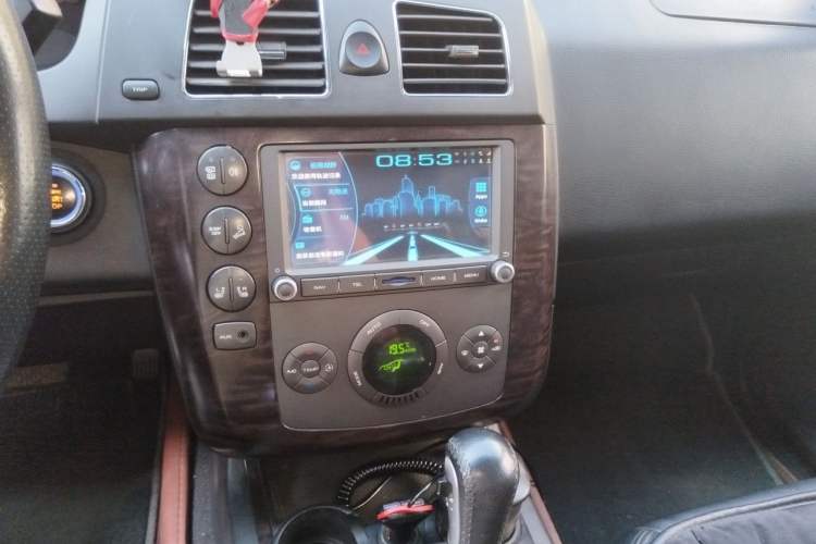 Used Roewe W5 2014 1.8T 4WD Automatic Haoyu Special Edition Audio And AC Panel