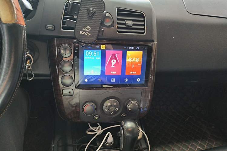 Used Roewe W5 2014 1.8T 2WD Automatic Tharu Special Edition Audio And AC Panel