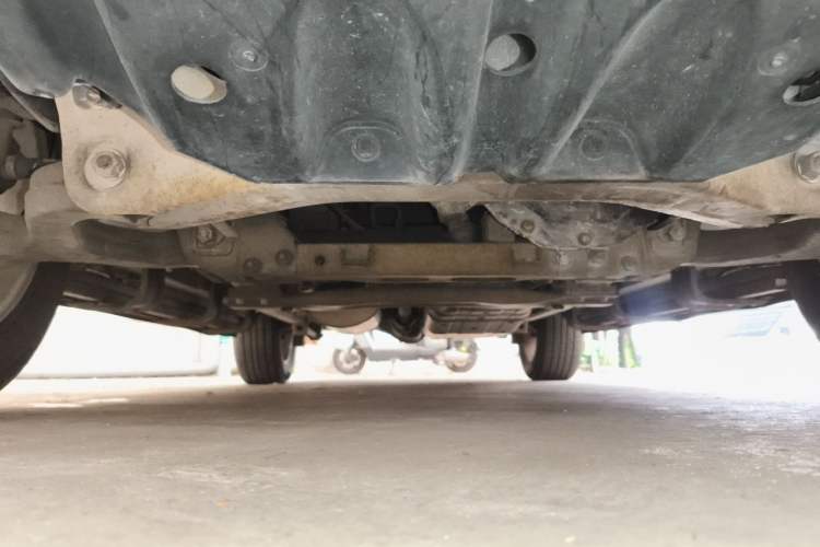 Used Roewe W5 2014 1.8T 4WD Automatic Haoyu Special Edition Chassis Front