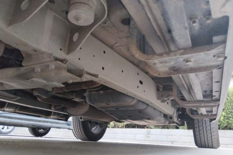 Used Roewe W5 2014 1.8T 4WD Automatic Haoyu Special Edition Chassis Front Left