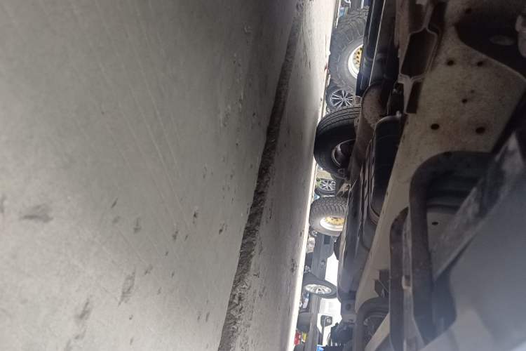 Used Roewe W5 2014 1.8T 2WD Automatic Tharu Special Edition Chassis Front Left