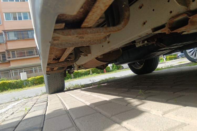 Used Roewe W5 2014 1.8T 4WD Automatic Haoyu Special Edition Chassis Front Right