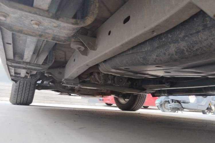 Used Roewe W5 2014 1.8T 4WD Automatic Haoyu Special Edition Chassis Rear Left