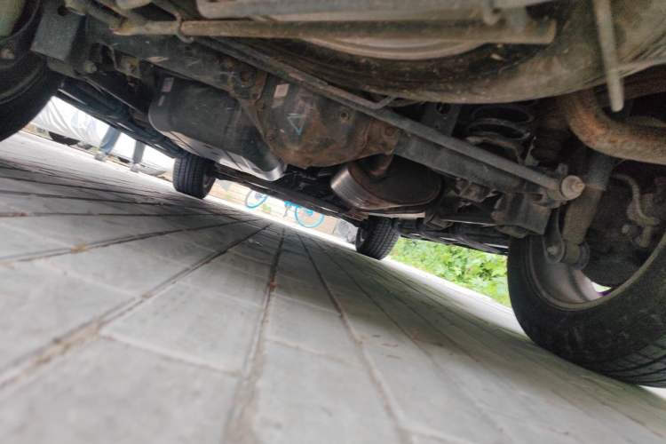 Used Roewe W5 2014 1.8T 4WD Automatic Haoyu Special Edition Chassis Rear
