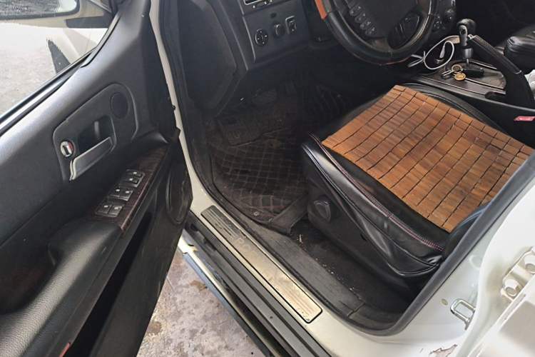 Used Roewe W5 2014 1.8T 2WD Automatic Tharu Special Edition Driver Seat