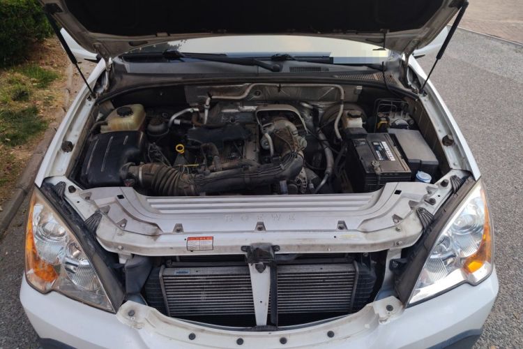 Used Roewe W5 2014 1.8T 2WD Automatic Tharu Special Edition Engine Bay