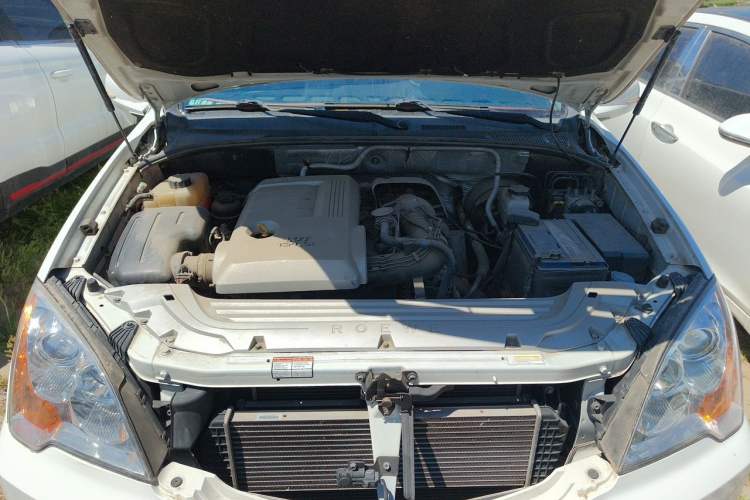 Used Roewe W5 2014 1.8T 4WD Automatic Haoyu Special Edition Engine Bay