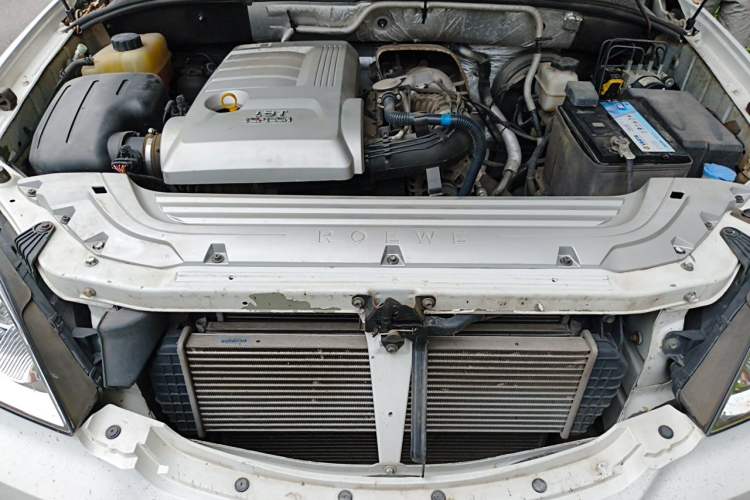 Used Roewe W5 2014 1.8T 2WD Automatic Tharu Special Edition Engine Bay