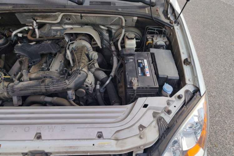 Used Roewe W5 2014 1.8T 2WD Automatic Tharu Special Edition Engine Bay Left