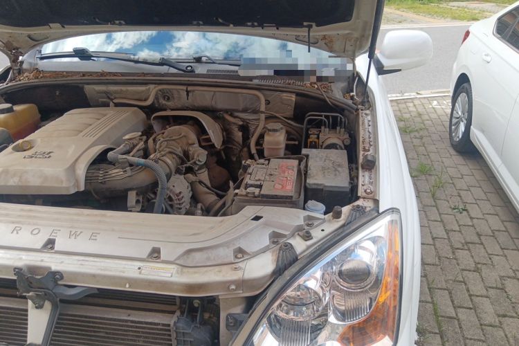 Used Roewe W5 2014 1.8T 4WD Automatic Haoyu Special Edition Engine Bay Left