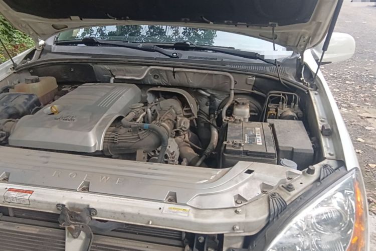 Used Roewe W5 2014 1.8T 4WD Automatic Haoyu Special Edition Engine Bay Left
